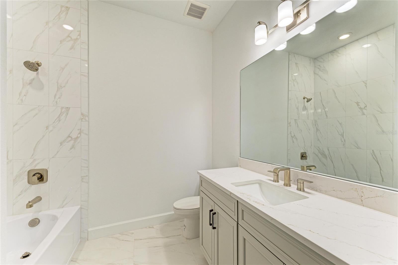 Image 44 of 72 For 3303 Vicenza Ct