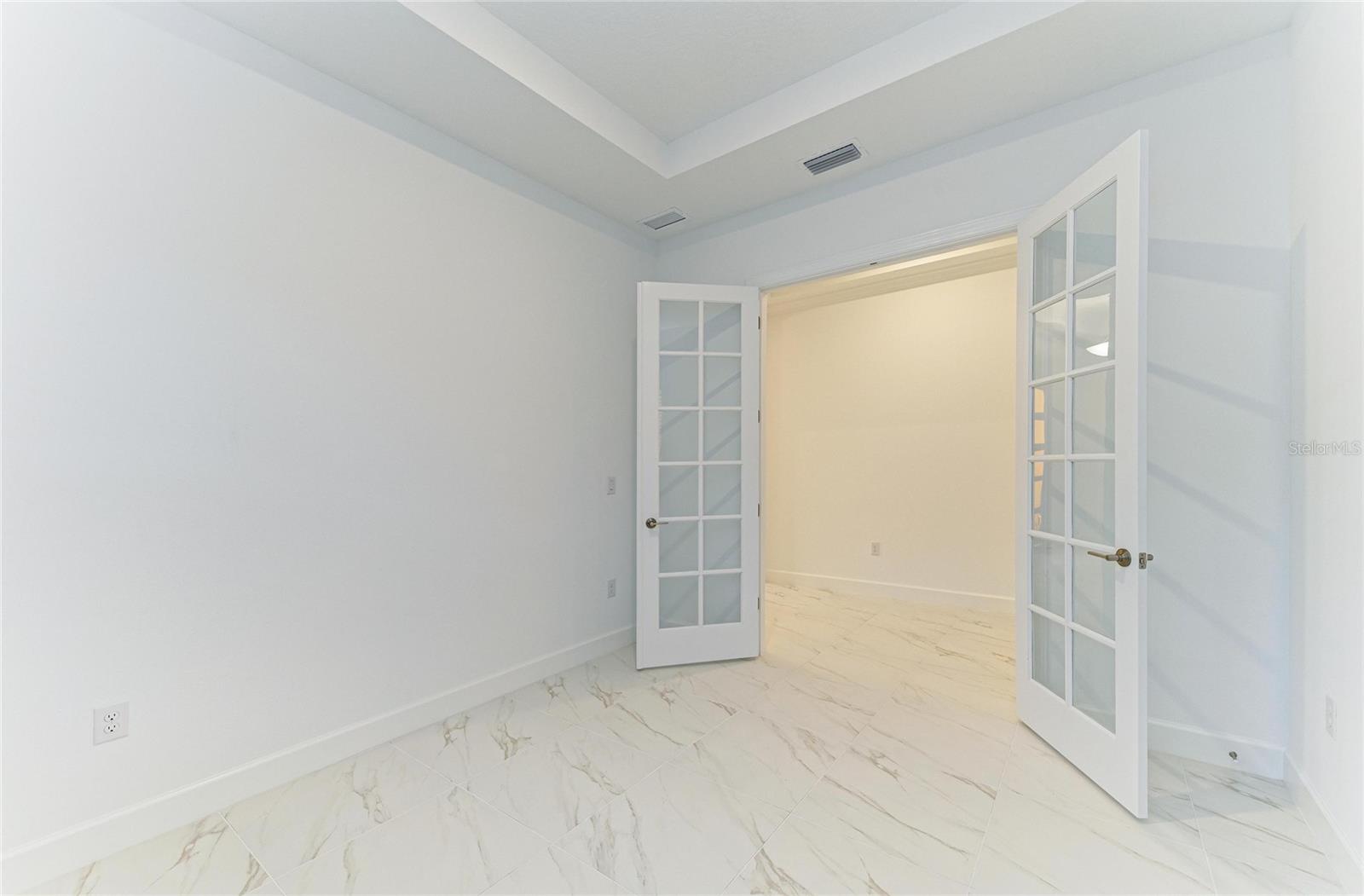 Image 49 of 72 For 3303 Vicenza Ct