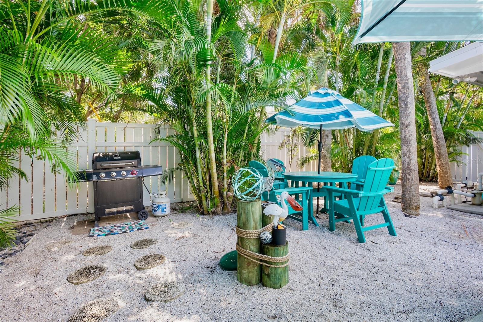 Image 28 of 37 For 5803 Imperiore Avenue