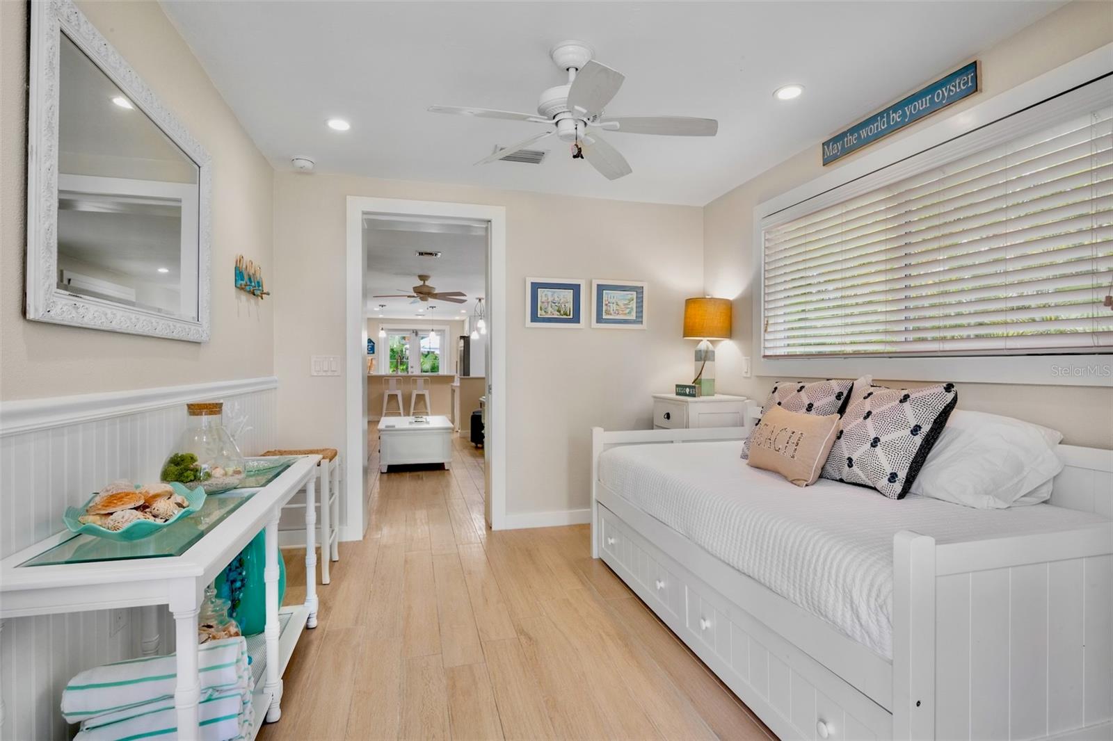 Image 7 of 37 For 5803 Imperiore Avenue