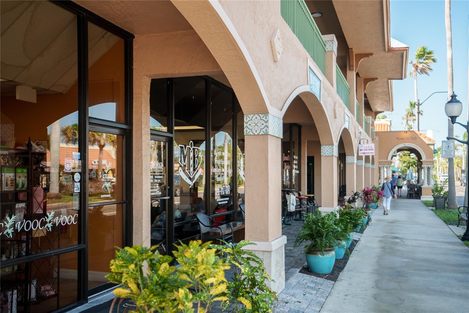 Image 51 of 84 For 200 Palidoro Circle