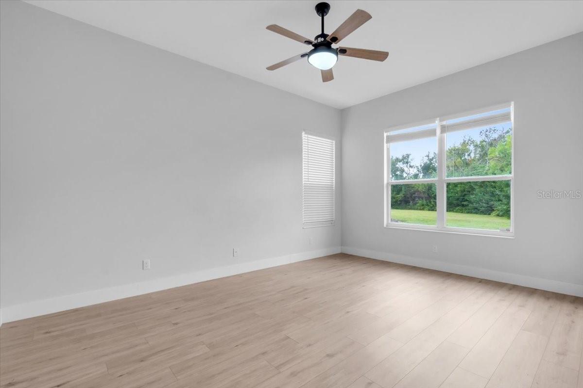 Image 26 of 44 For 312 Londonderry Drive