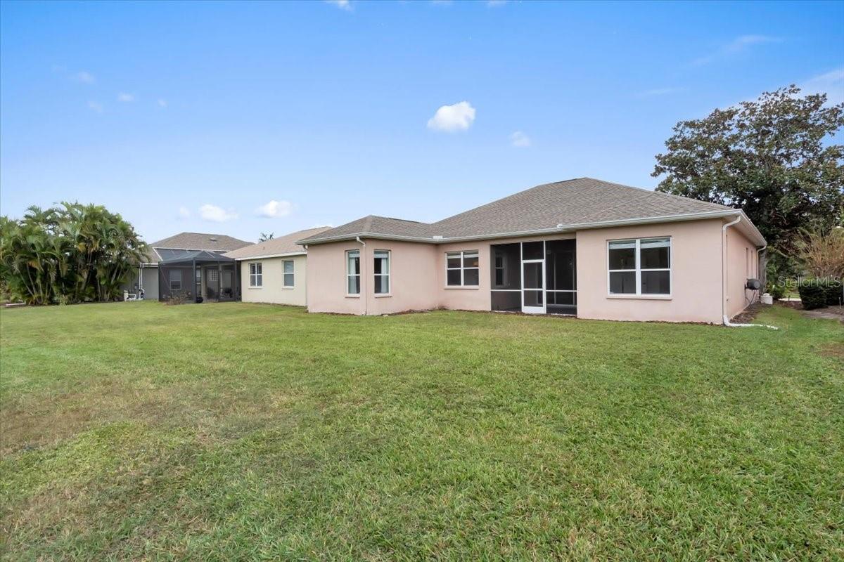 Image 37 of 44 For 312 Londonderry Drive