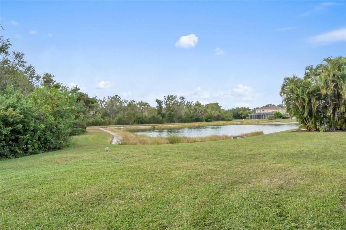 Image 39 of 44 For 312 Londonderry Drive