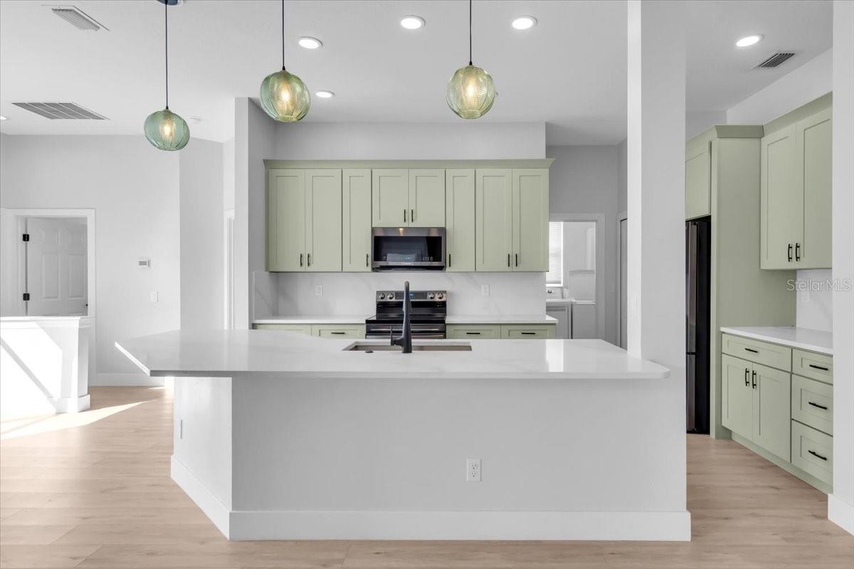 Image 7 of 44 For 312 Londonderry Drive