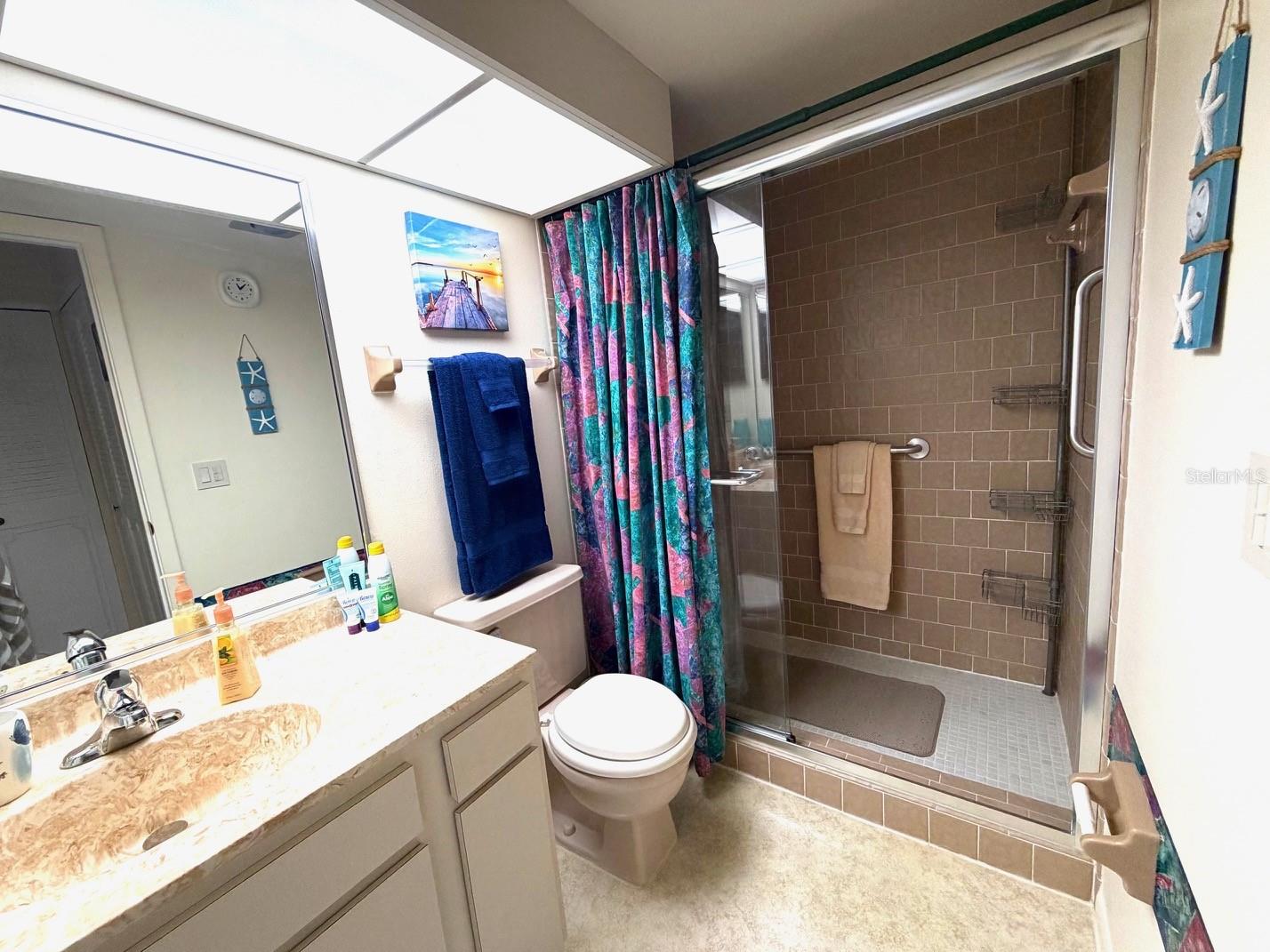 Image 16 of 22 For 3518 Richwood 52