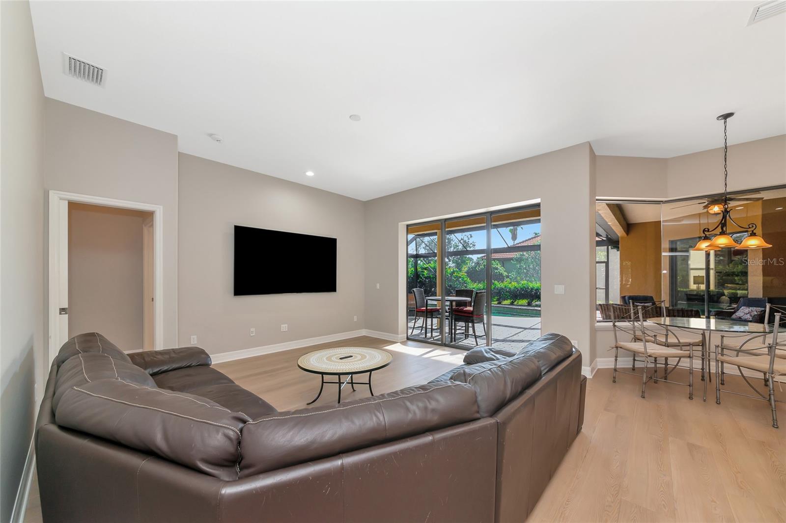 Image 31 of 68 For 501 169th Court Ne