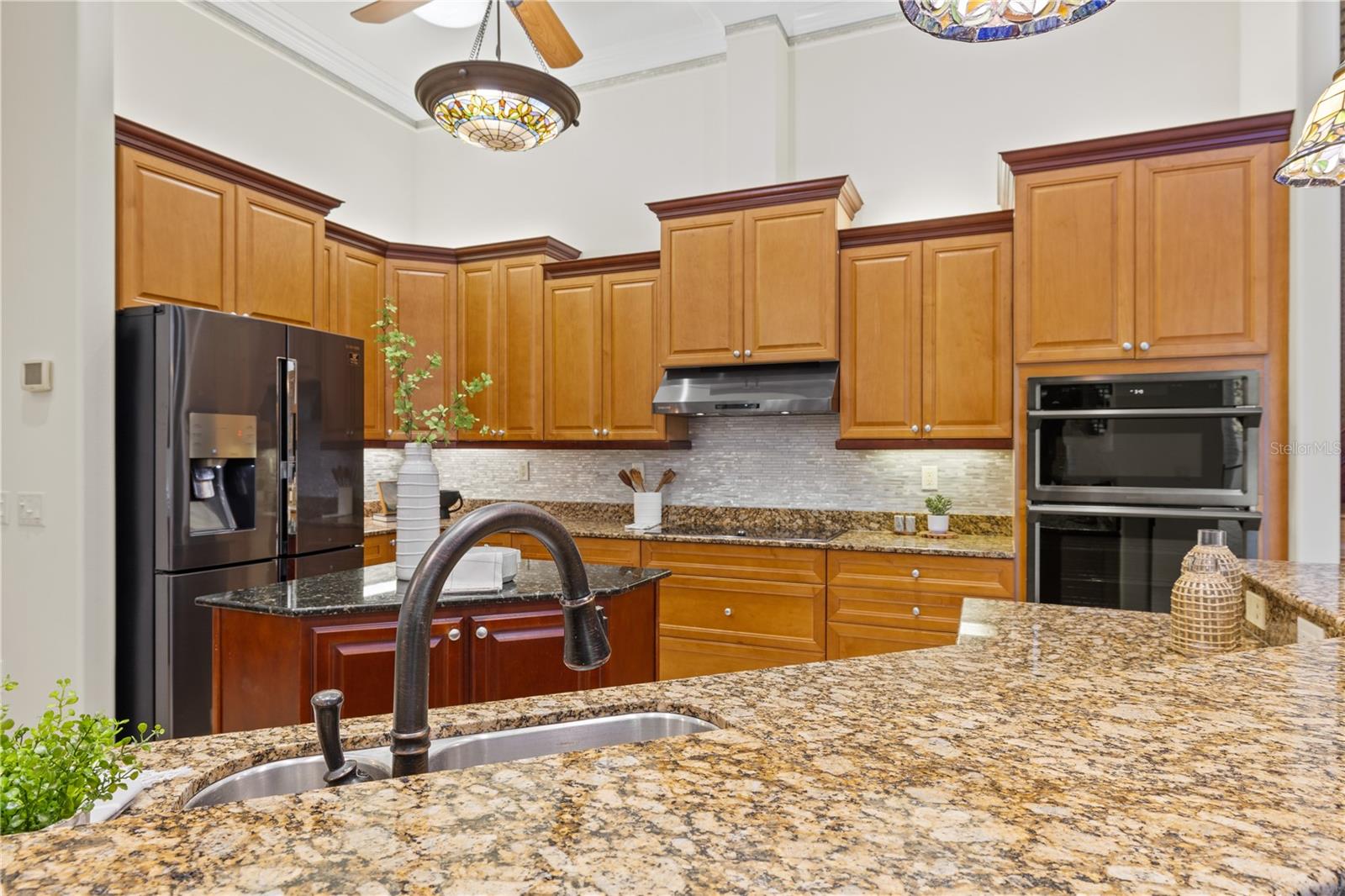 Image 22 of 98 For 13609 18th Place E