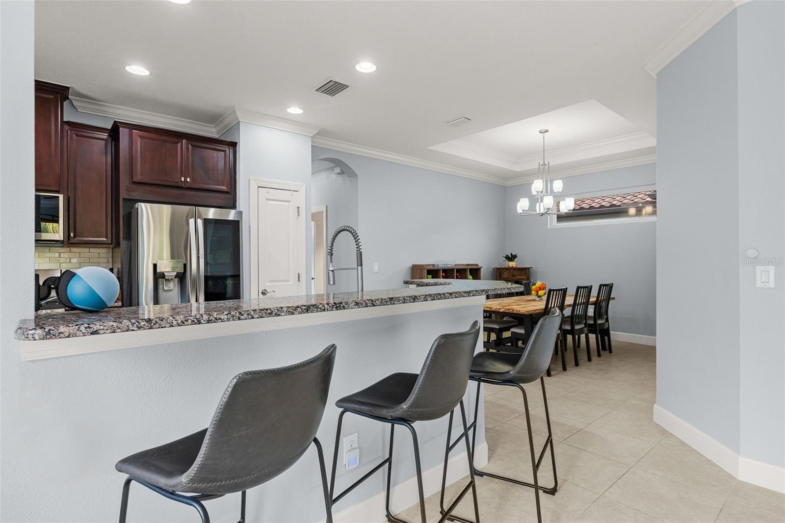 Image 27 of 53 For 10413 Highland Park Place