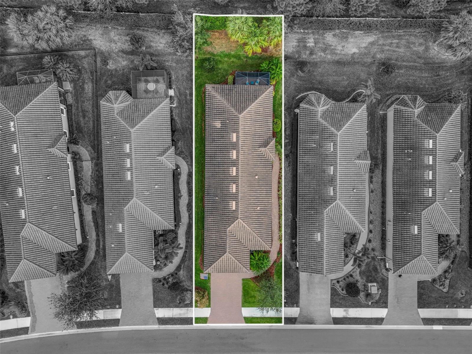 Image 39 of 53 For 10413 Highland Park Place