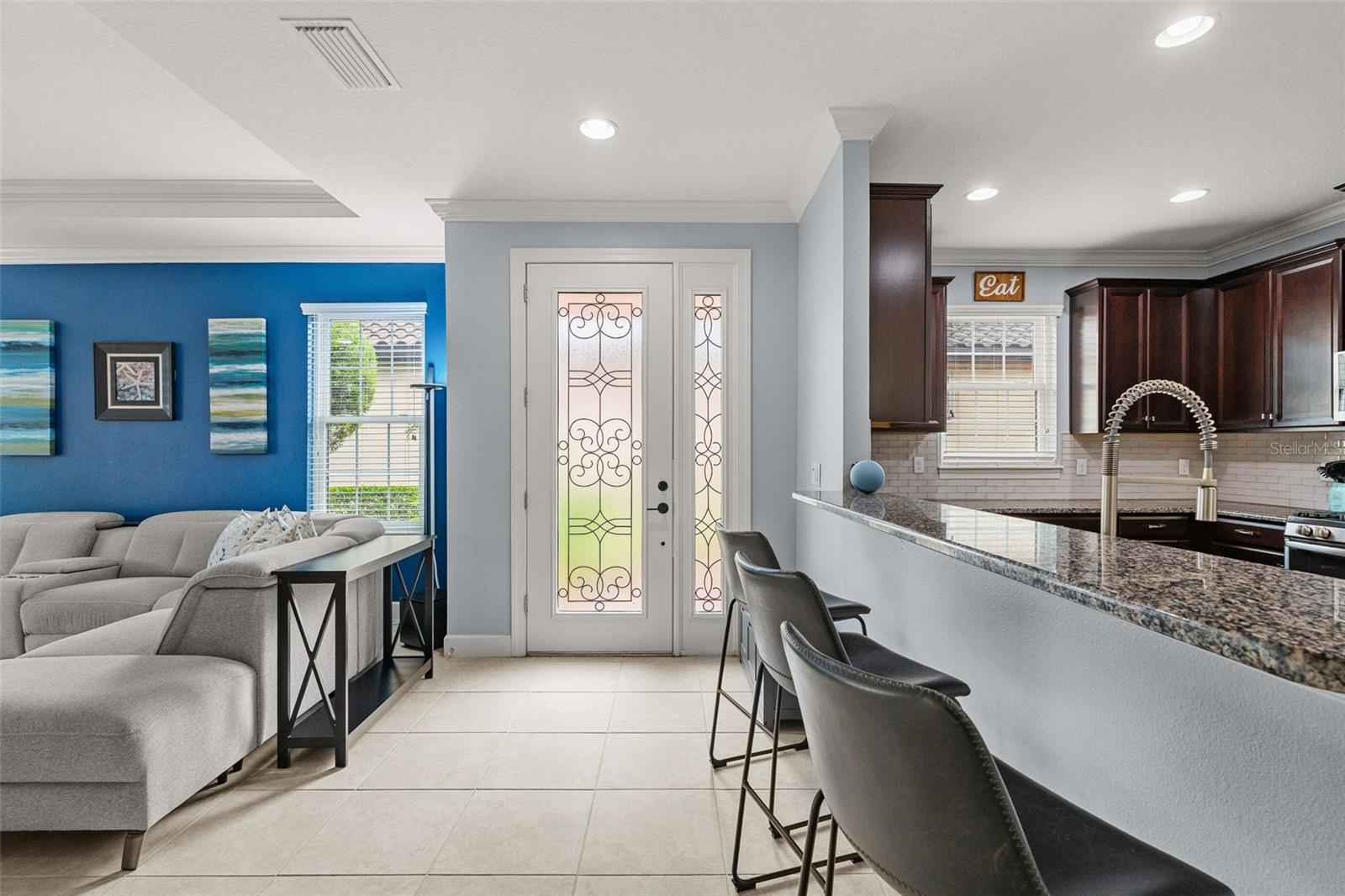 Image 6 of 53 For 10413 Highland Park Place