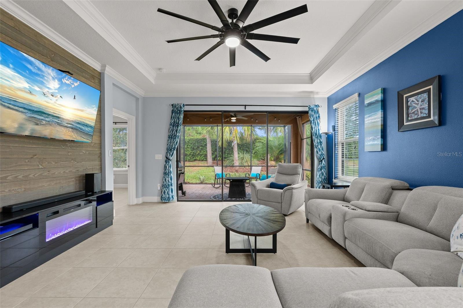 Image 8 of 53 For 10413 Highland Park Place