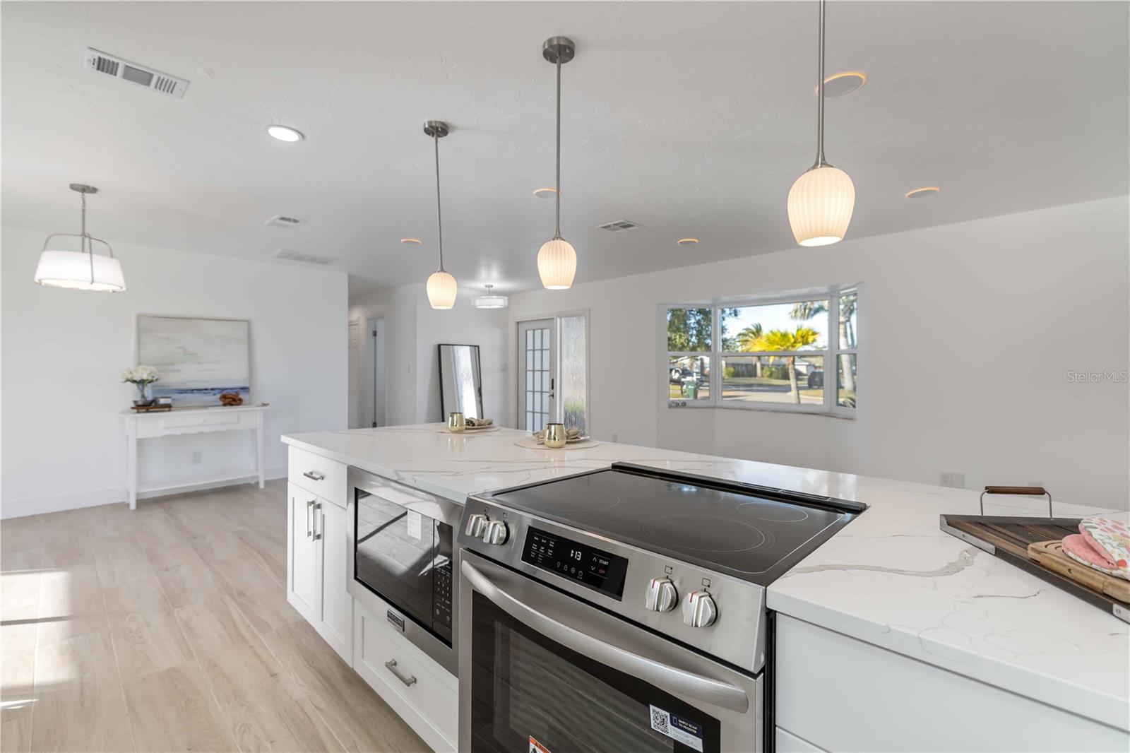 Image 10 of 46 For 226 Parkview Drive