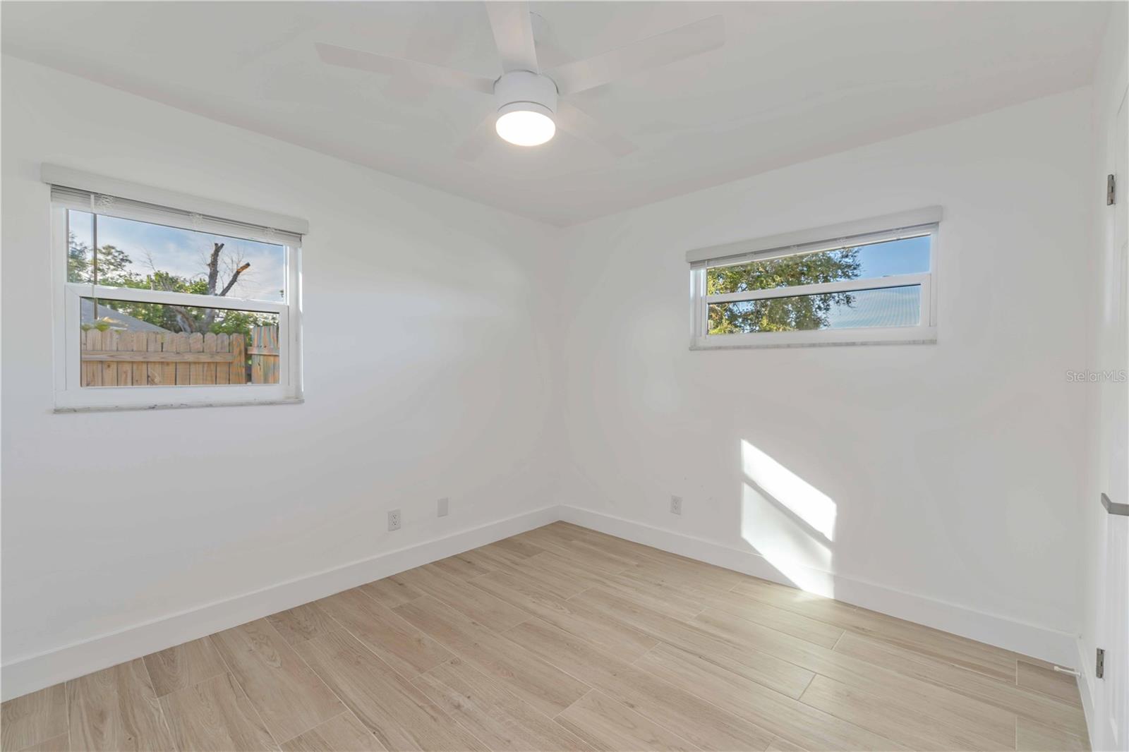 Image 14 of 46 For 226 Parkview Drive