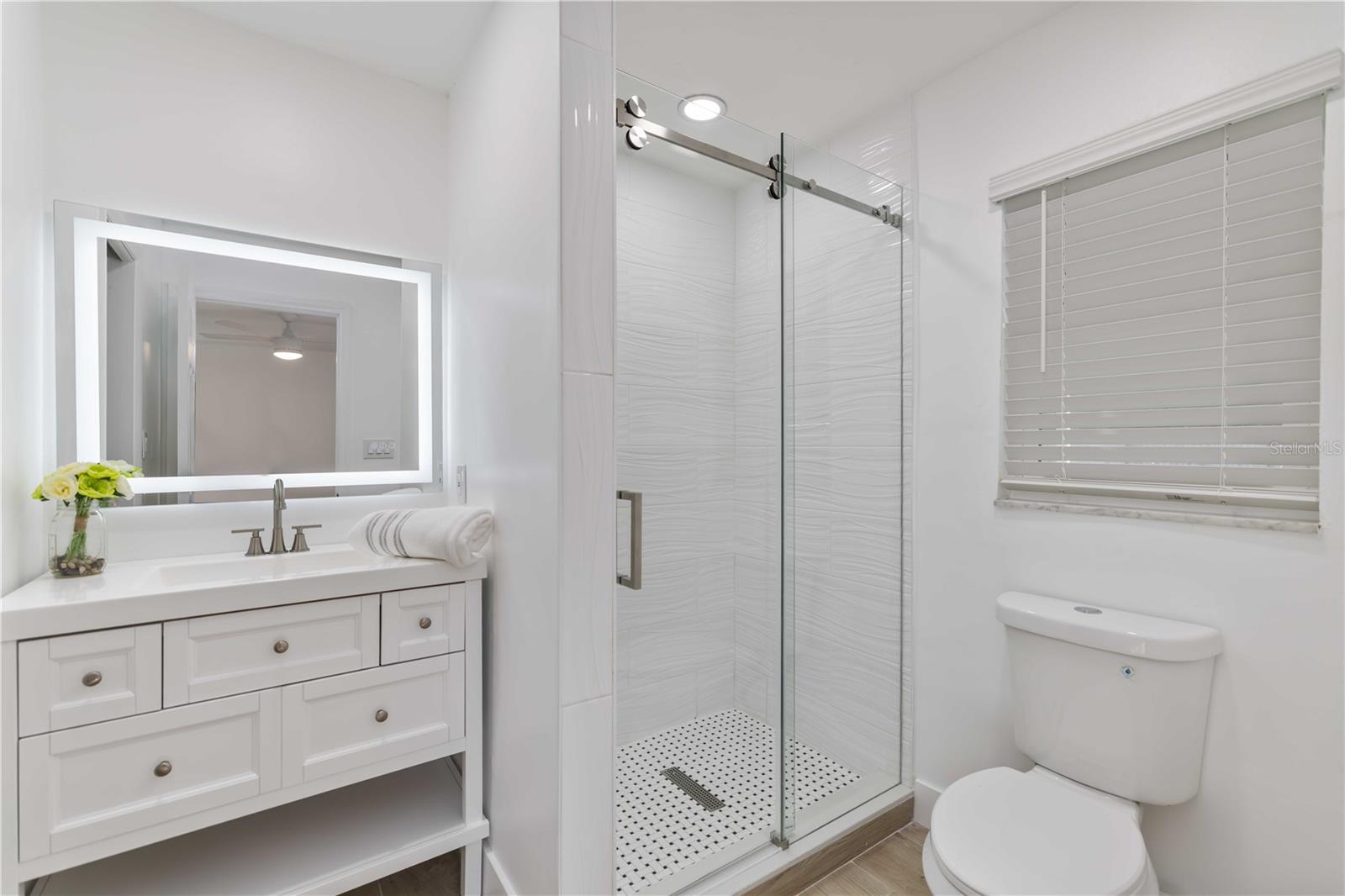 Image 19 of 46 For 226 Parkview Drive