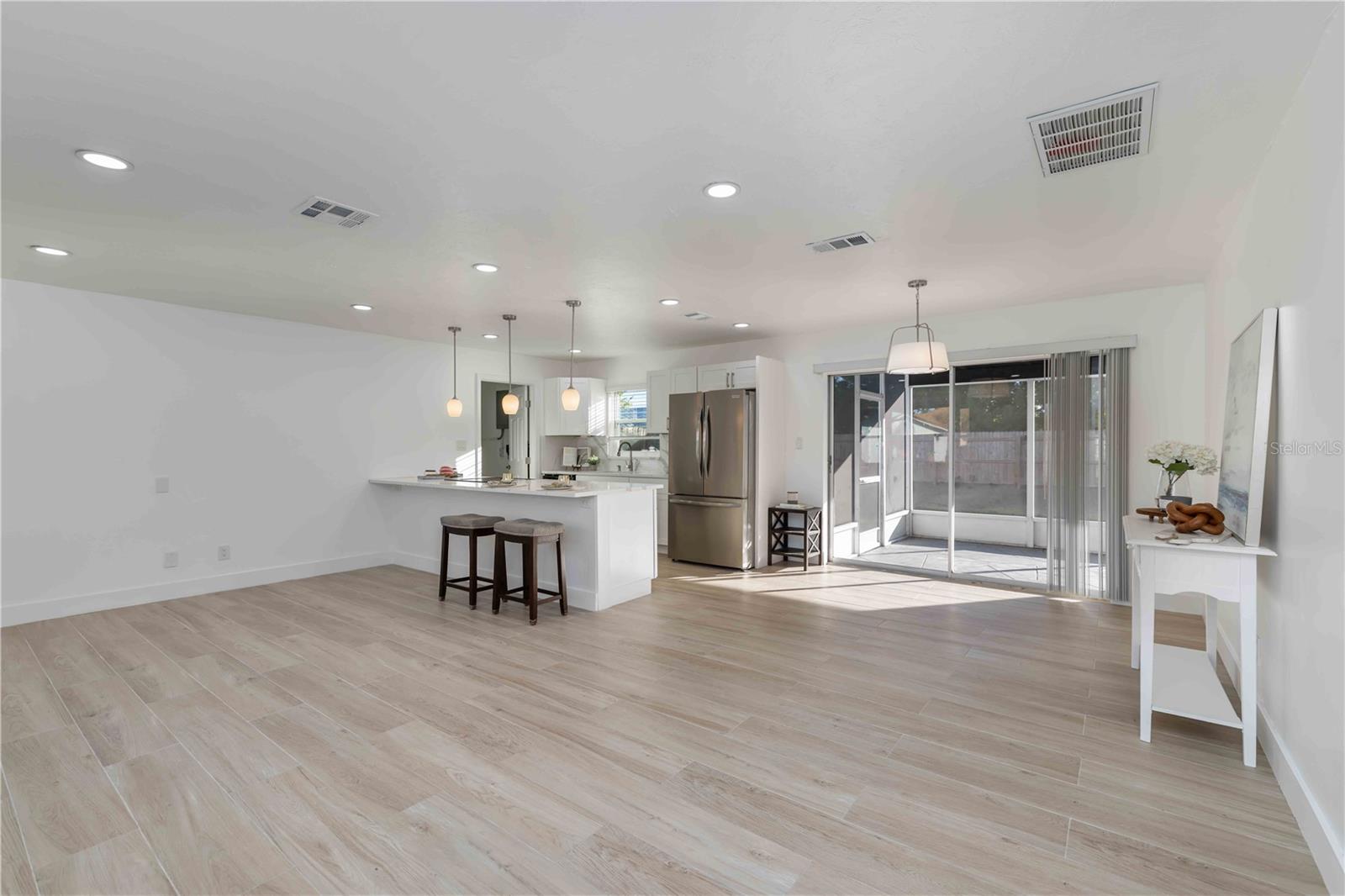 Image 5 of 46 For 226 Parkview Drive