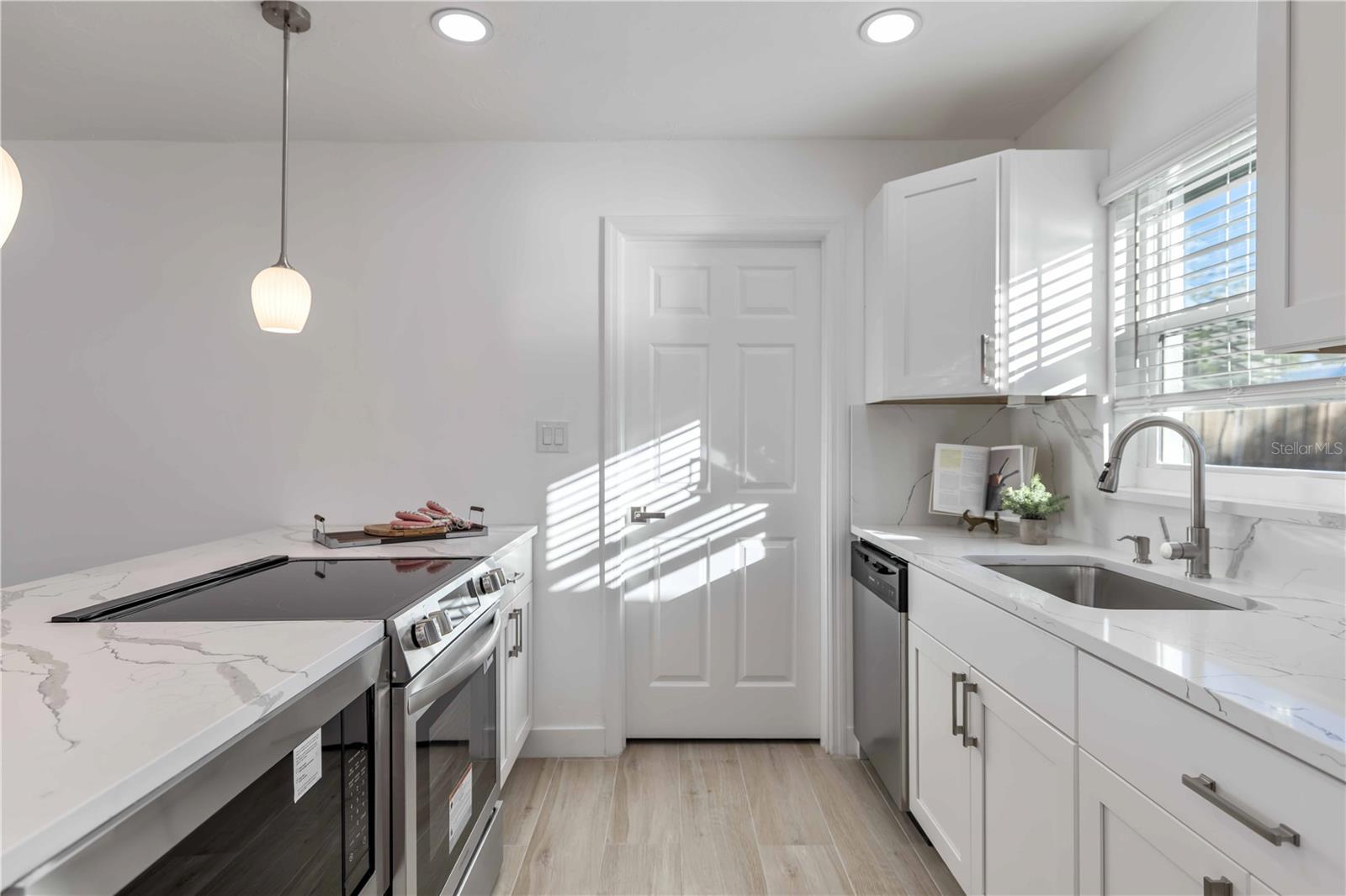 Image 9 of 46 For 226 Parkview Drive