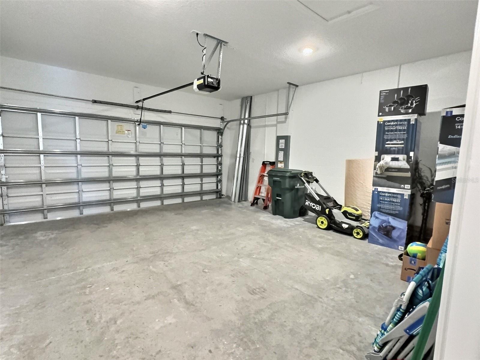 Image 16 of 28 For 8525 Snowfall Street