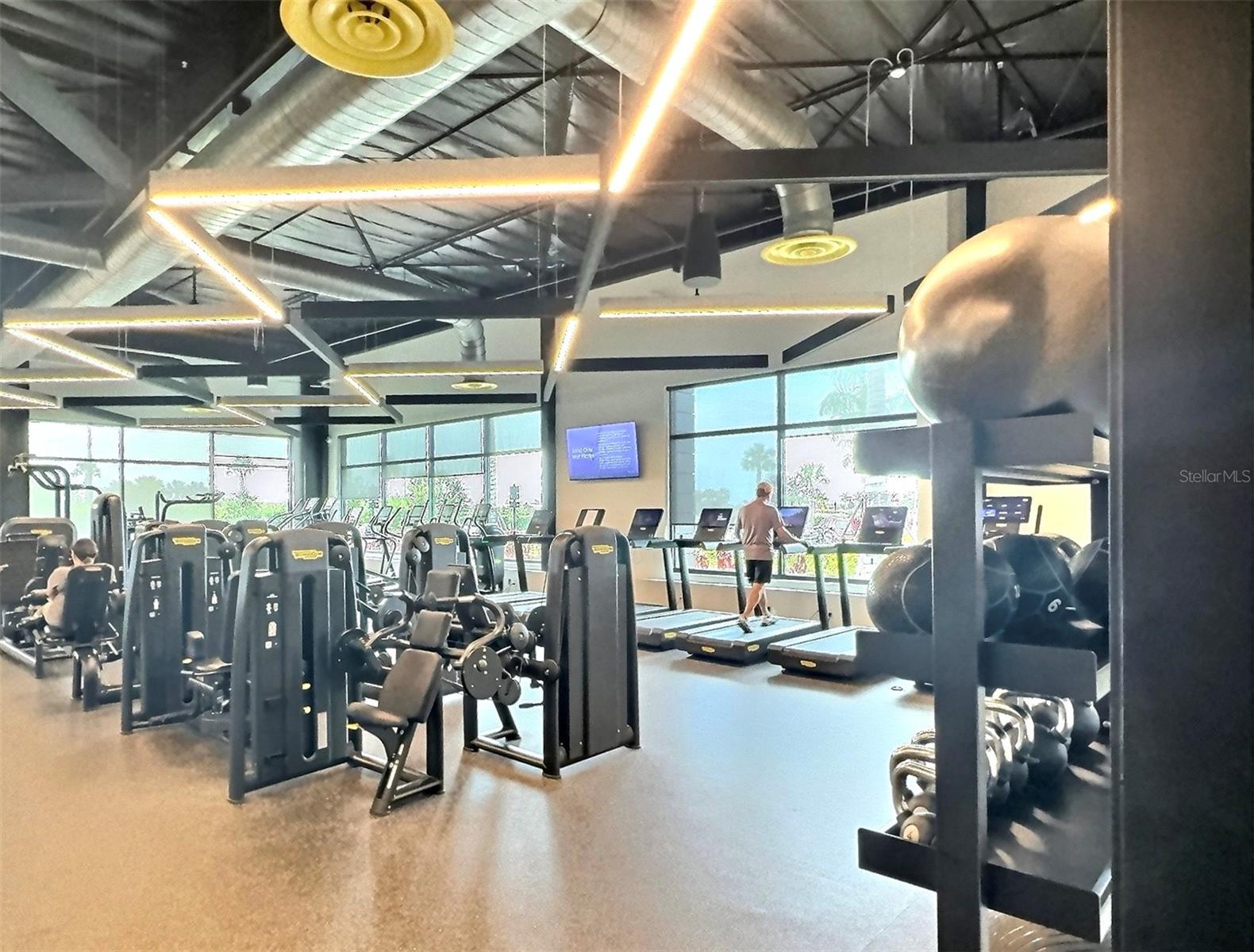 Image 26 of 28 For 8525 Snowfall Street