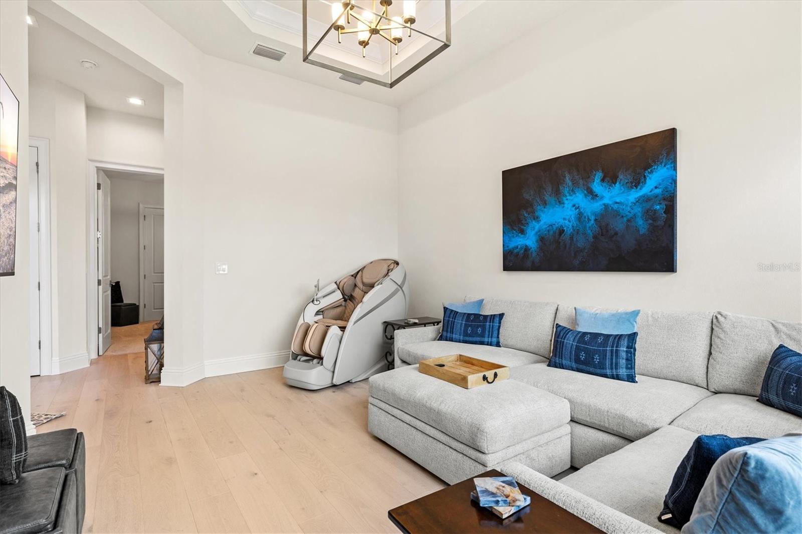 Image 45 of 100 For 7916 Mainsail Lane