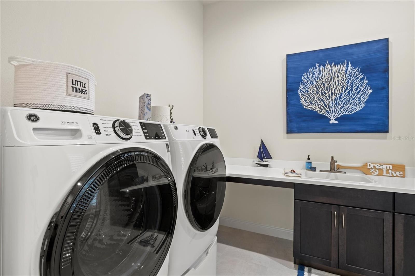 Image 53 of 100 For 7916 Mainsail Lane