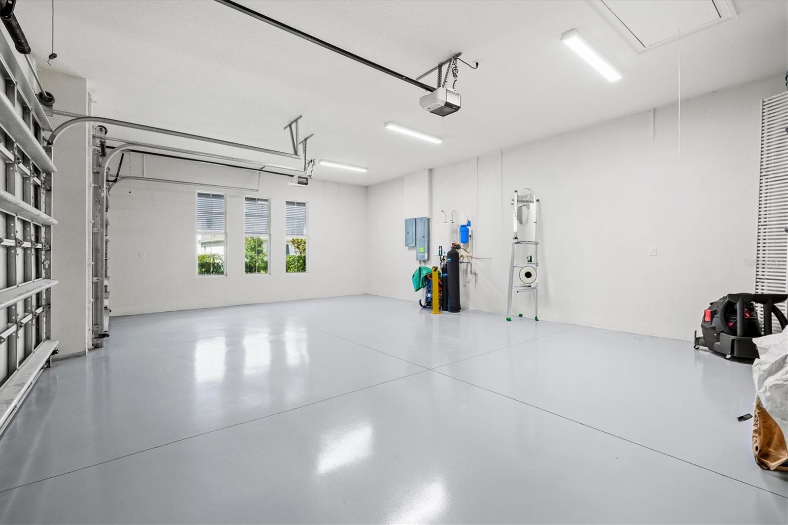 Image 54 of 100 For 7916 Mainsail Lane