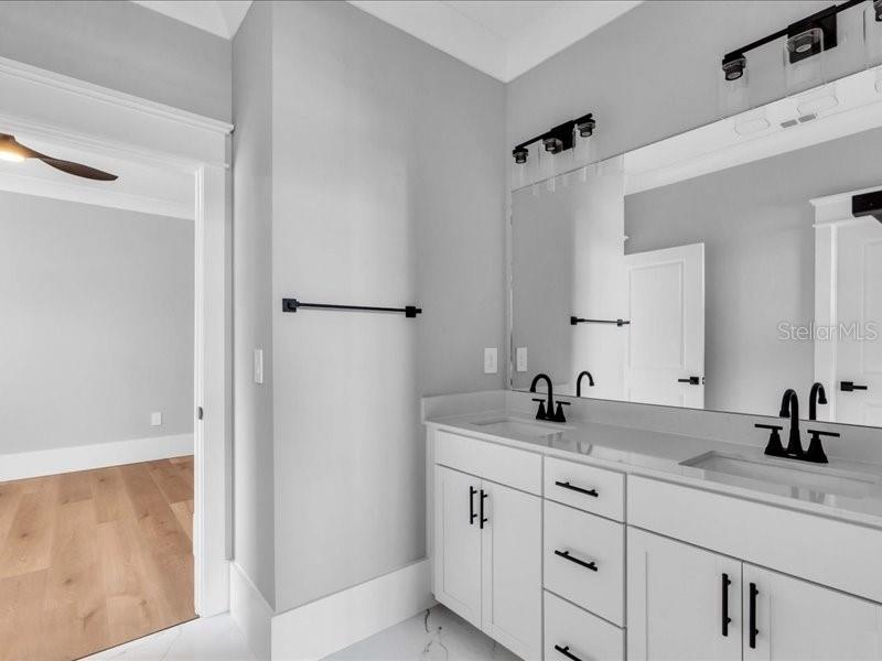 Image 17 of 34 For 15254 Sea Salt Way