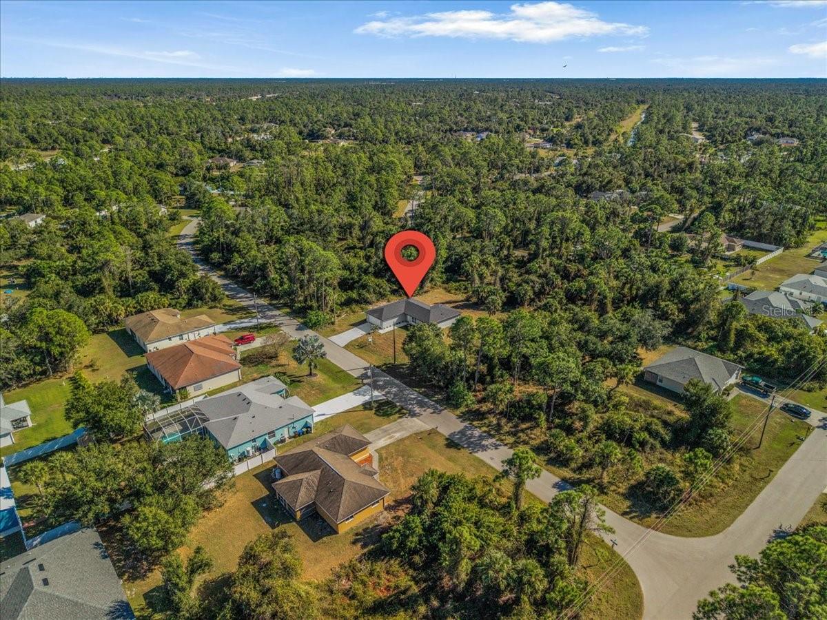 Image 4 of 26 For 5565 Lavender Avenue