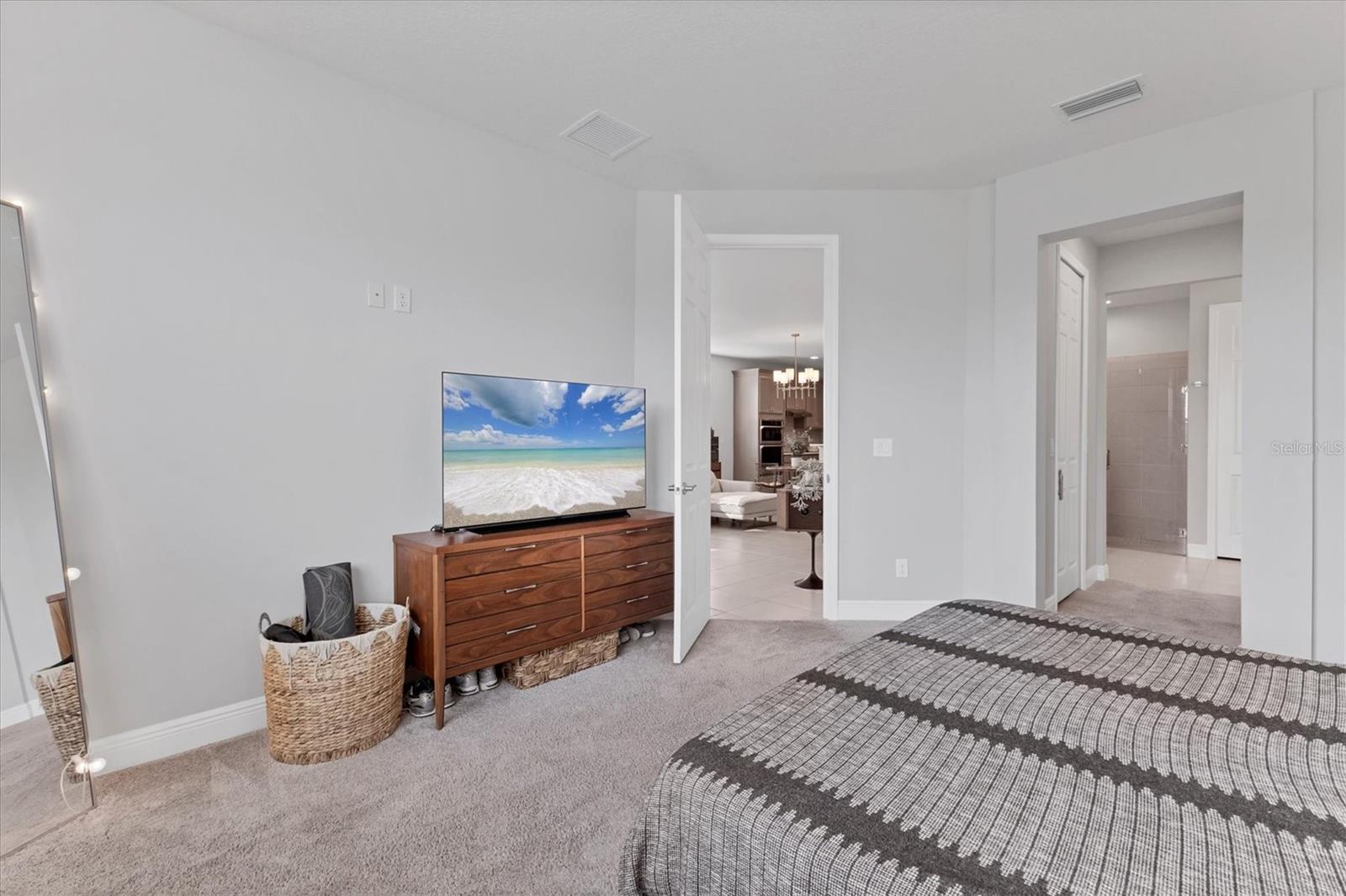 Image 18 of 39 For 123 Okeeffe Circle