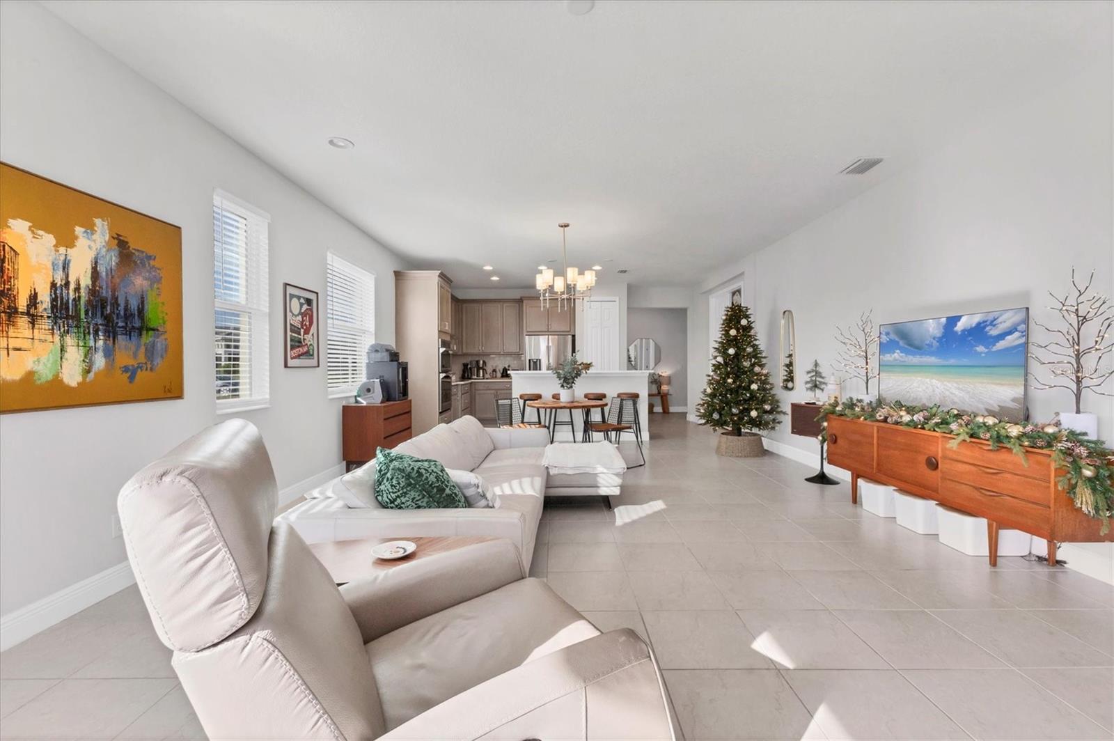 Image 7 of 39 For 123 Okeeffe Circle