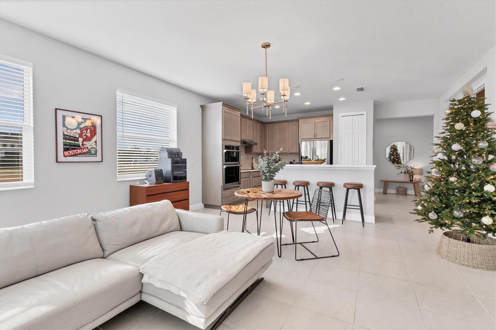 Image 9 of 39 For 123 Okeeffe Circle