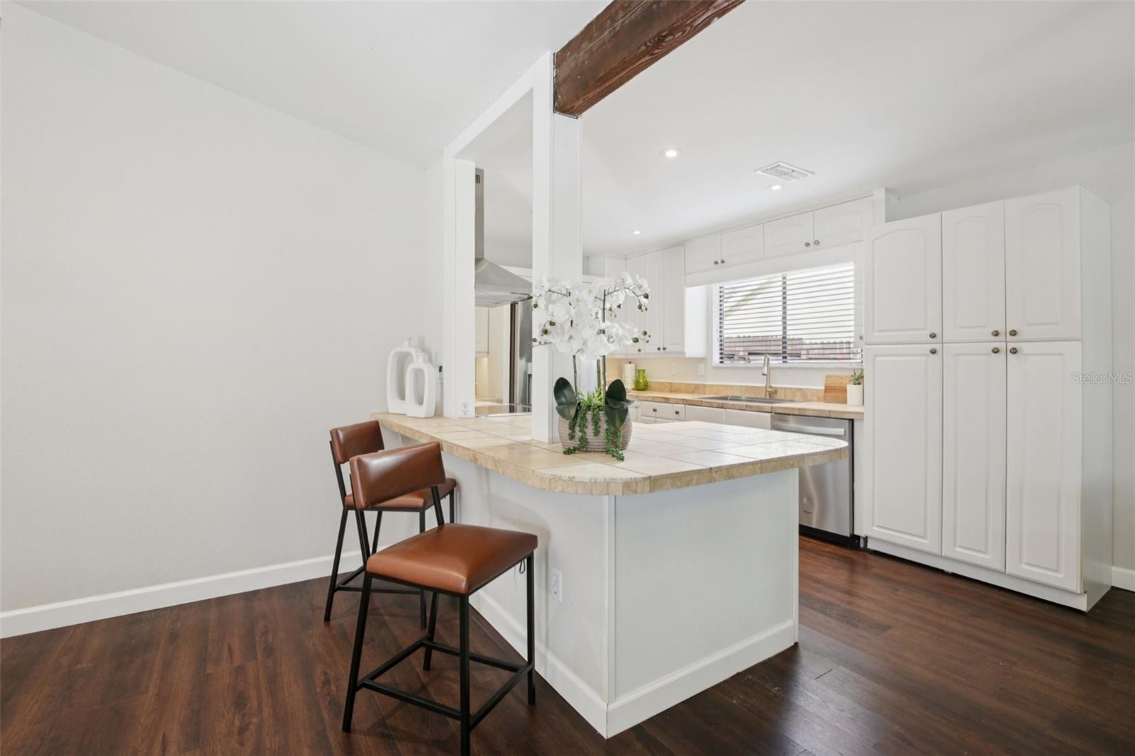 Image 17 of 42 For 665 Eastpointe Parkway