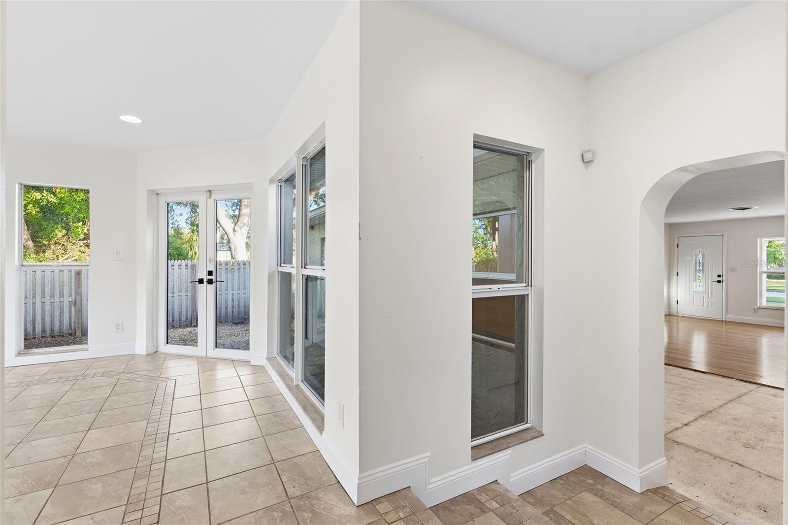 Image 6 of 17 For 218 Catalan Boulevard Ne