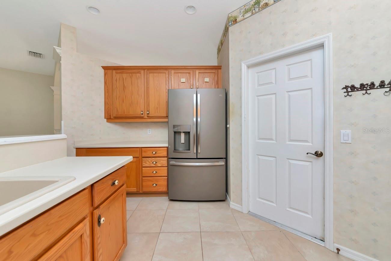 Image 16 of 40 For 1494 Millbrook Circle