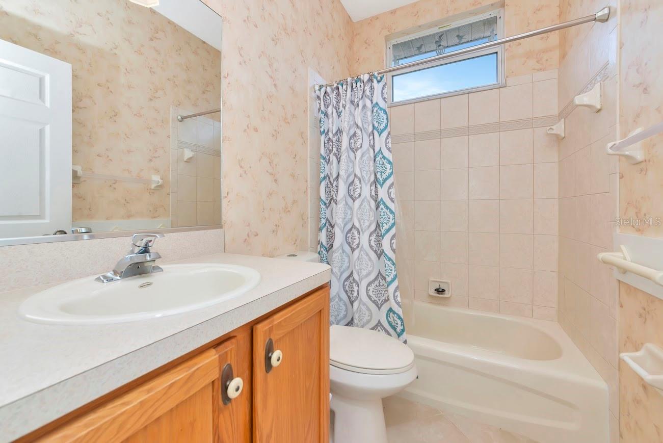 Image 22 of 40 For 1494 Millbrook Circle