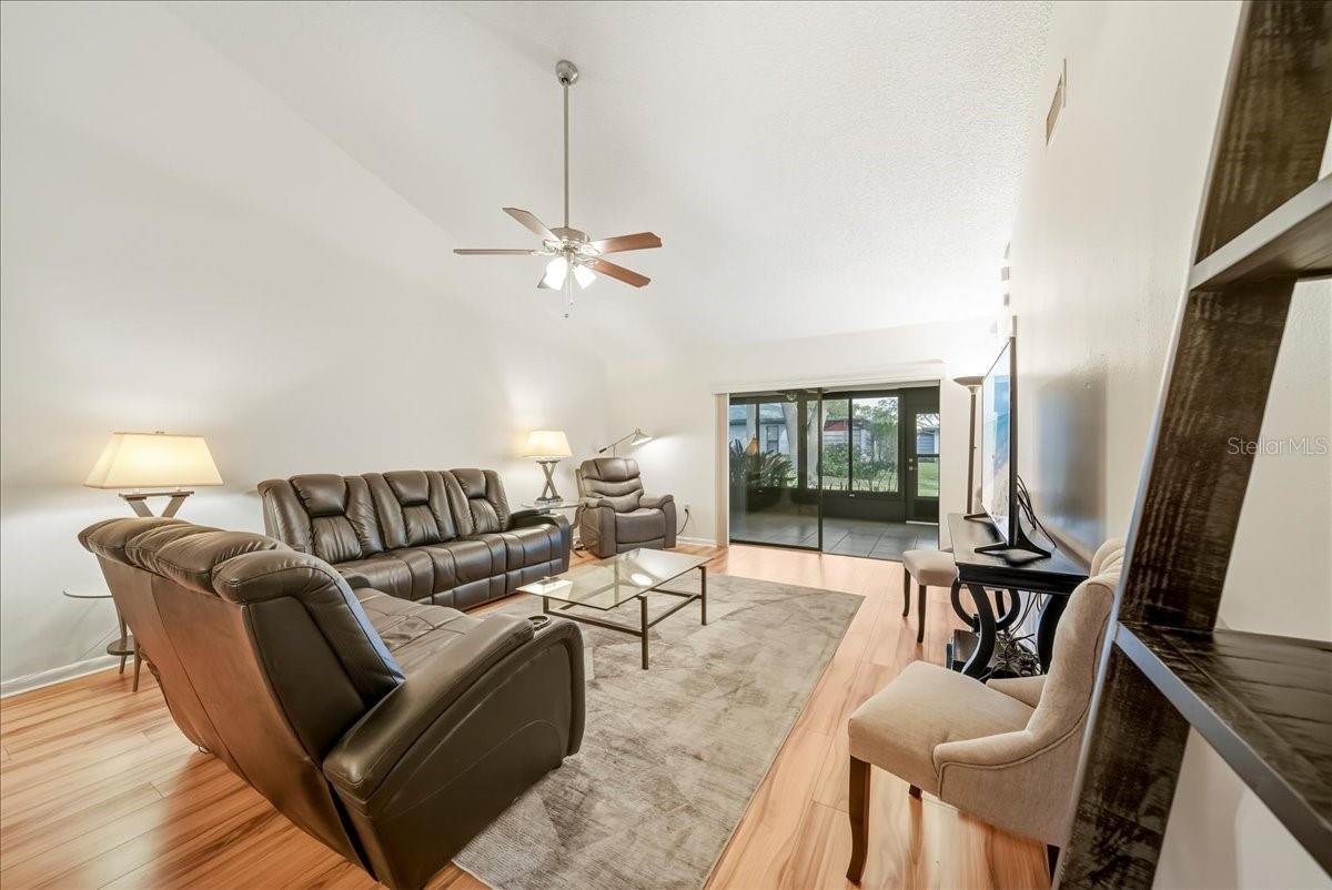 Image 18 of 48 For 4530 Atwood Cay Circle 13