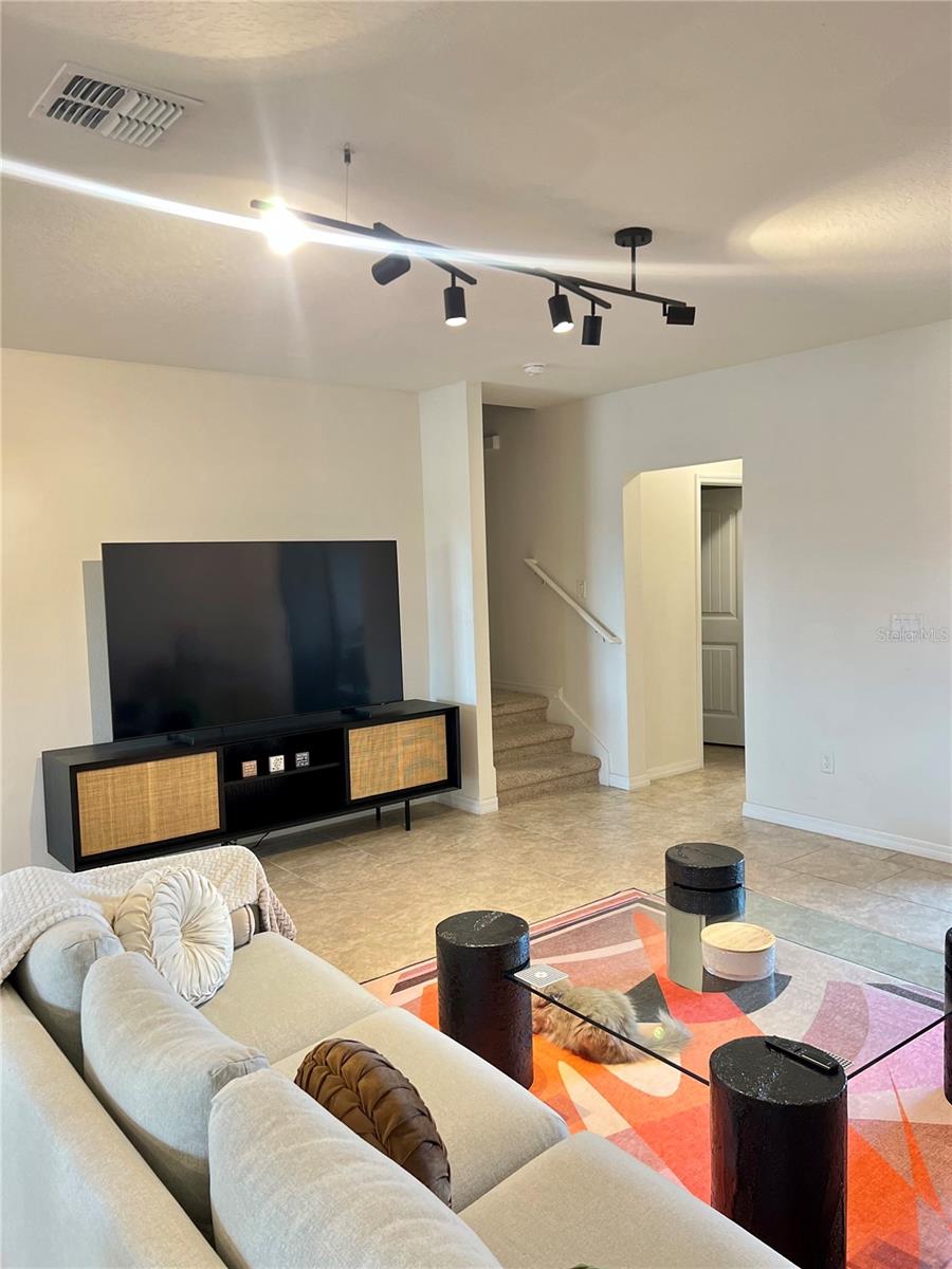 Image 8 of 21 For 16180 Arbor Crest Alley