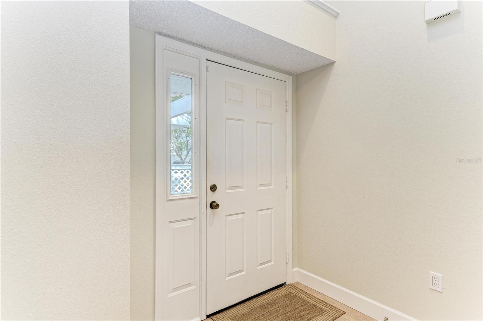 Image 4 of 78 For 729 Brightside Crescent Drive 33