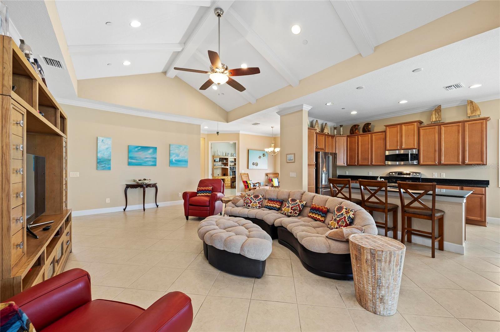 Image 16 of 100 For 266 Sapphire Lake Drive 202