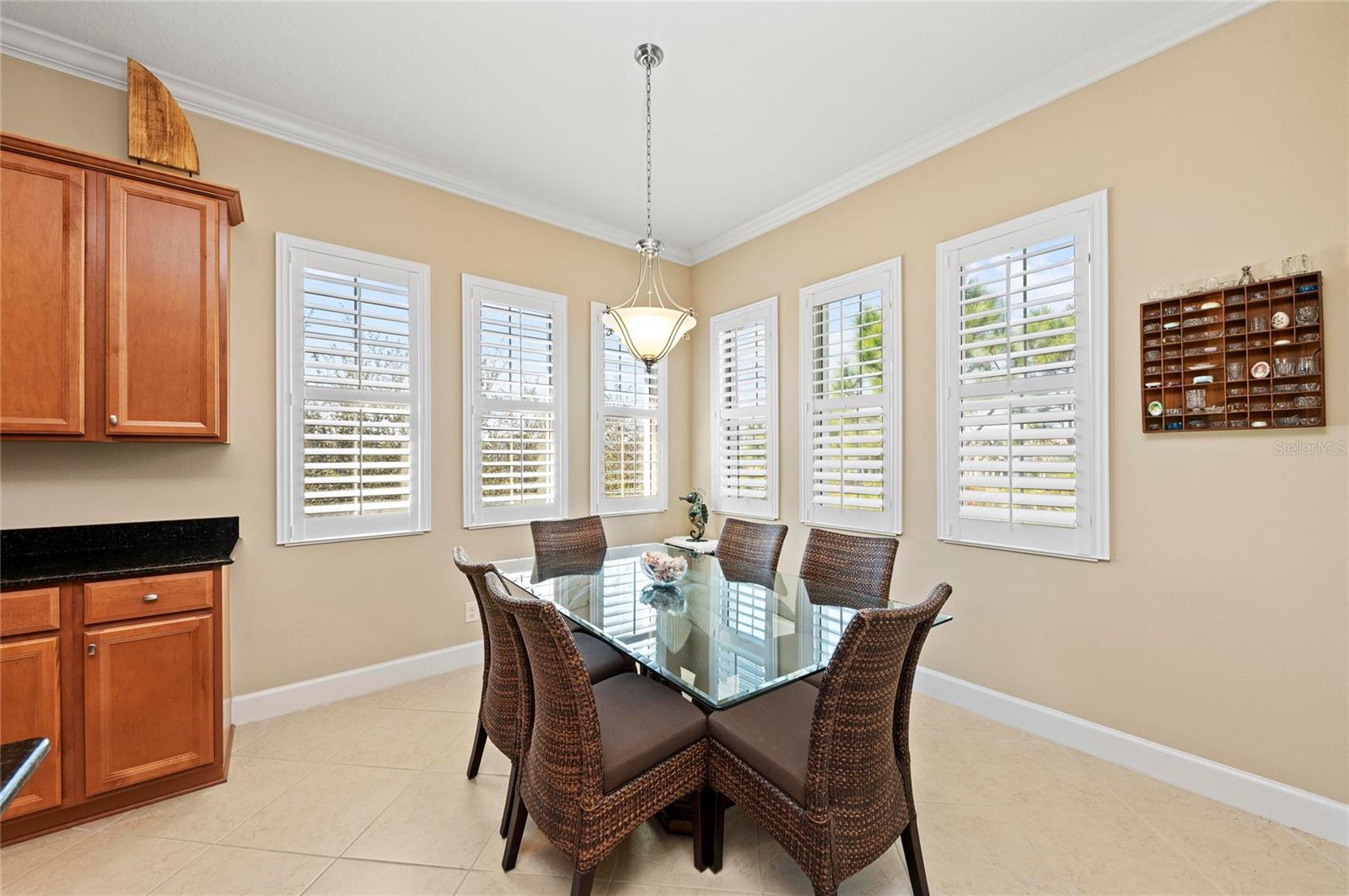 Image 18 of 100 For 266 Sapphire Lake Drive 202