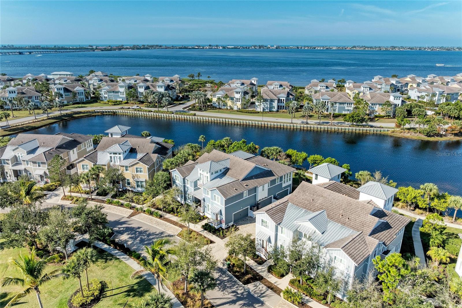 Image 2 of 100 For 266 Sapphire Lake Drive 202