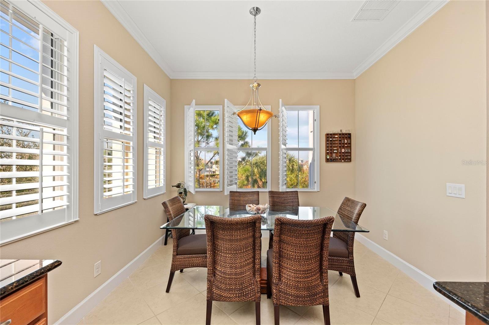 Image 21 of 100 For 266 Sapphire Lake Drive 202