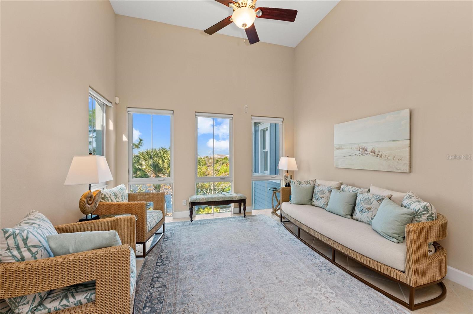 Image 28 of 100 For 266 Sapphire Lake Drive 202