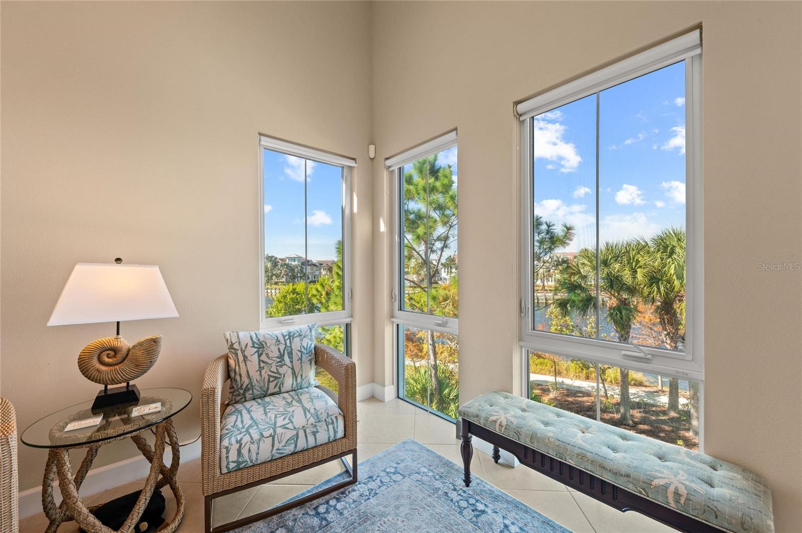 Image 32 of 100 For 266 Sapphire Lake Drive 202