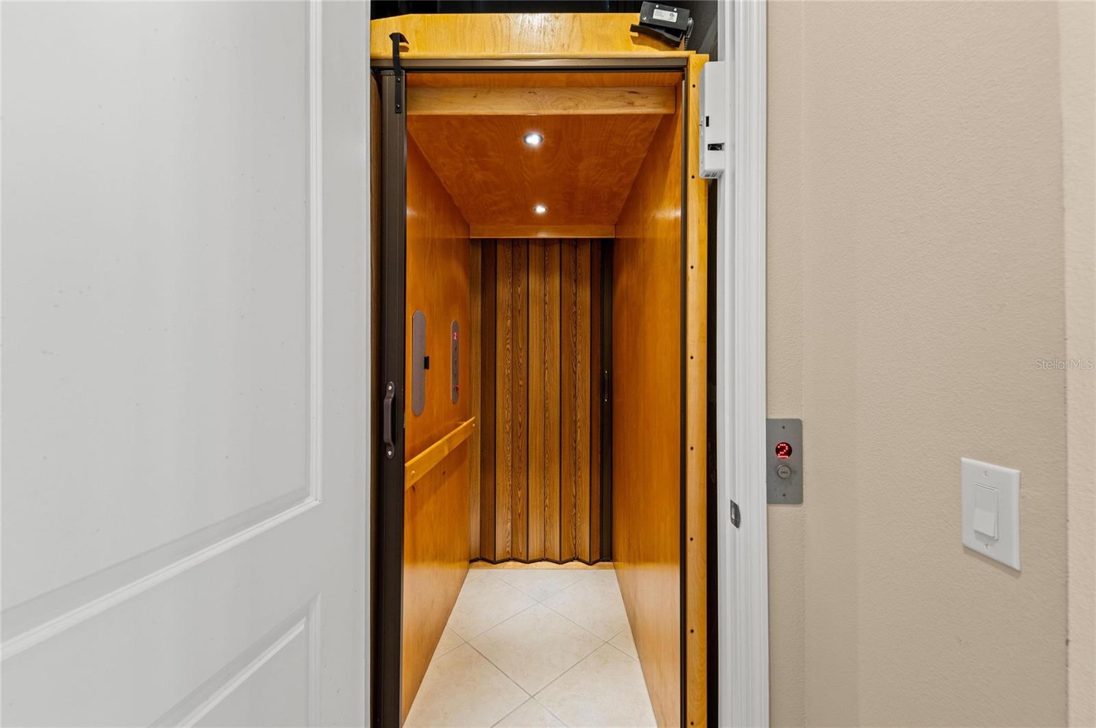 Image 62 of 100 For 266 Sapphire Lake Drive 202