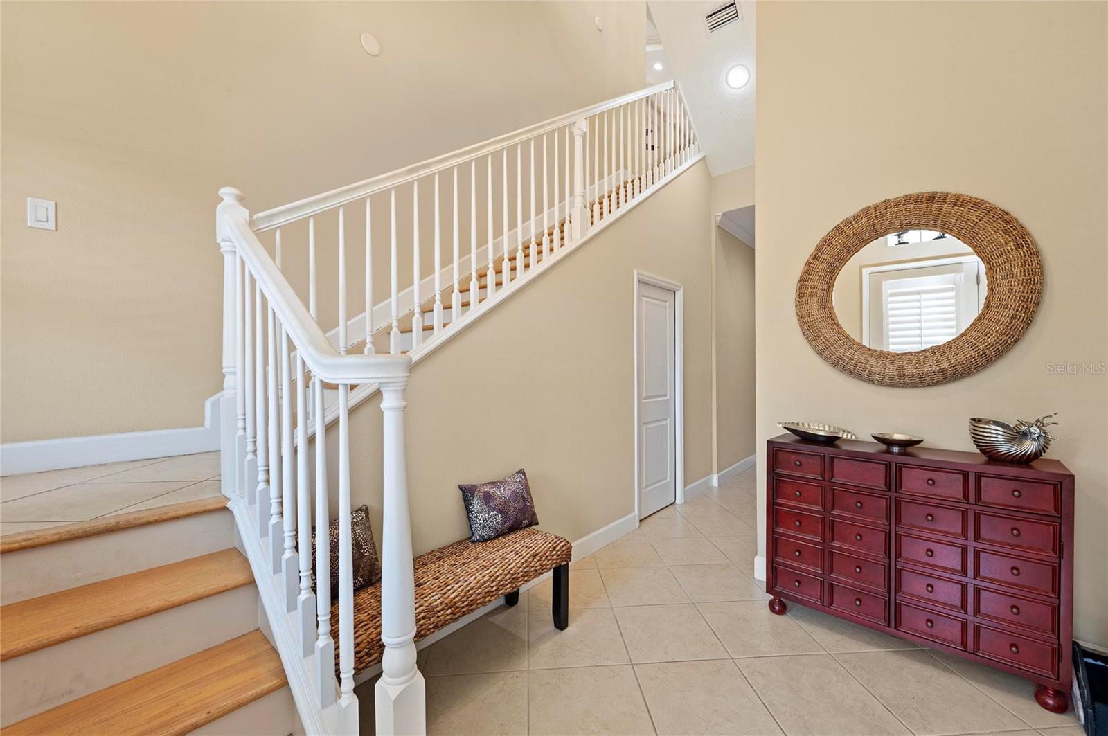 Image 8 of 100 For 266 Sapphire Lake Drive 202