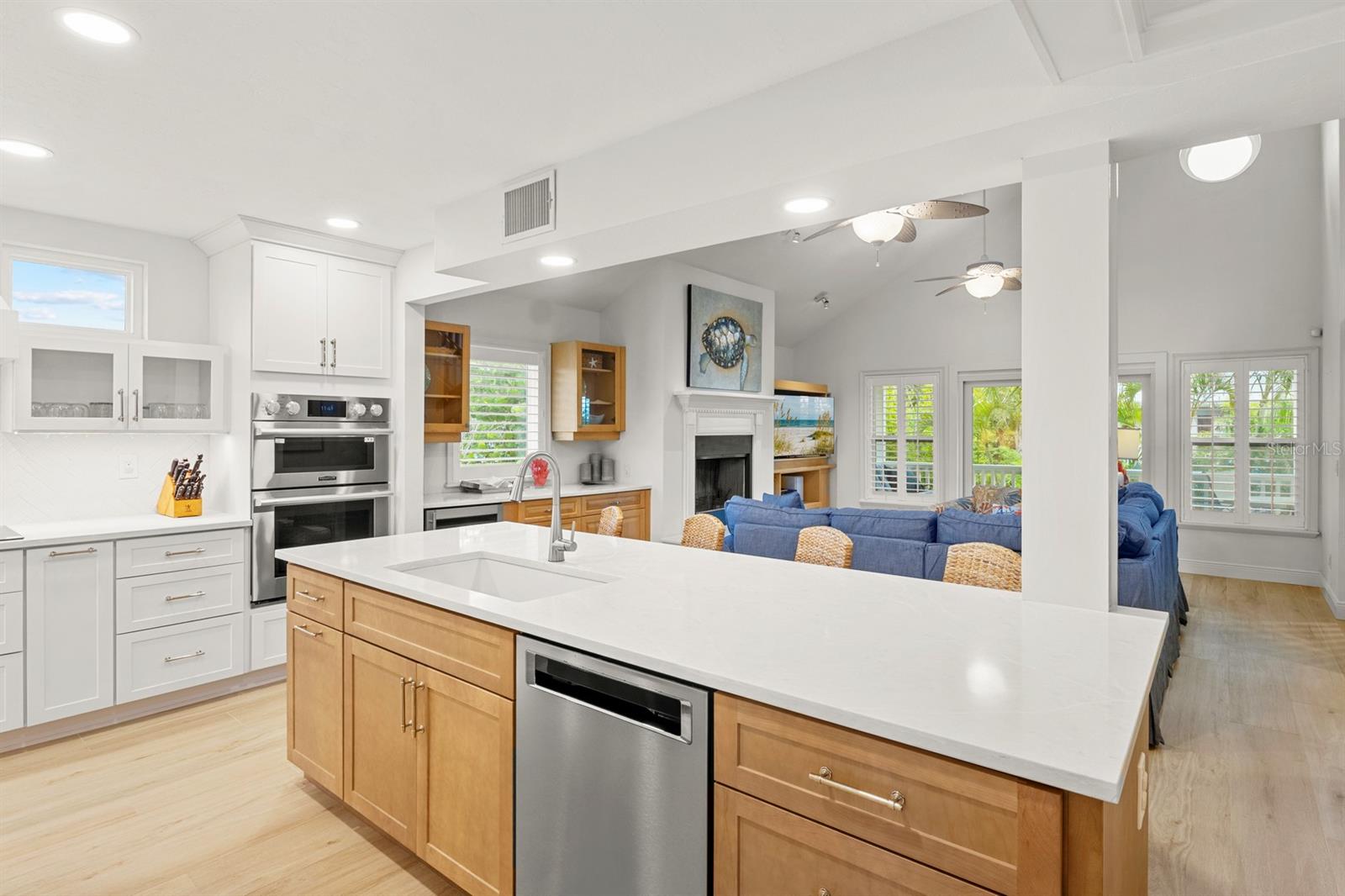 Image 20 of 63 For 705 Shore Drive