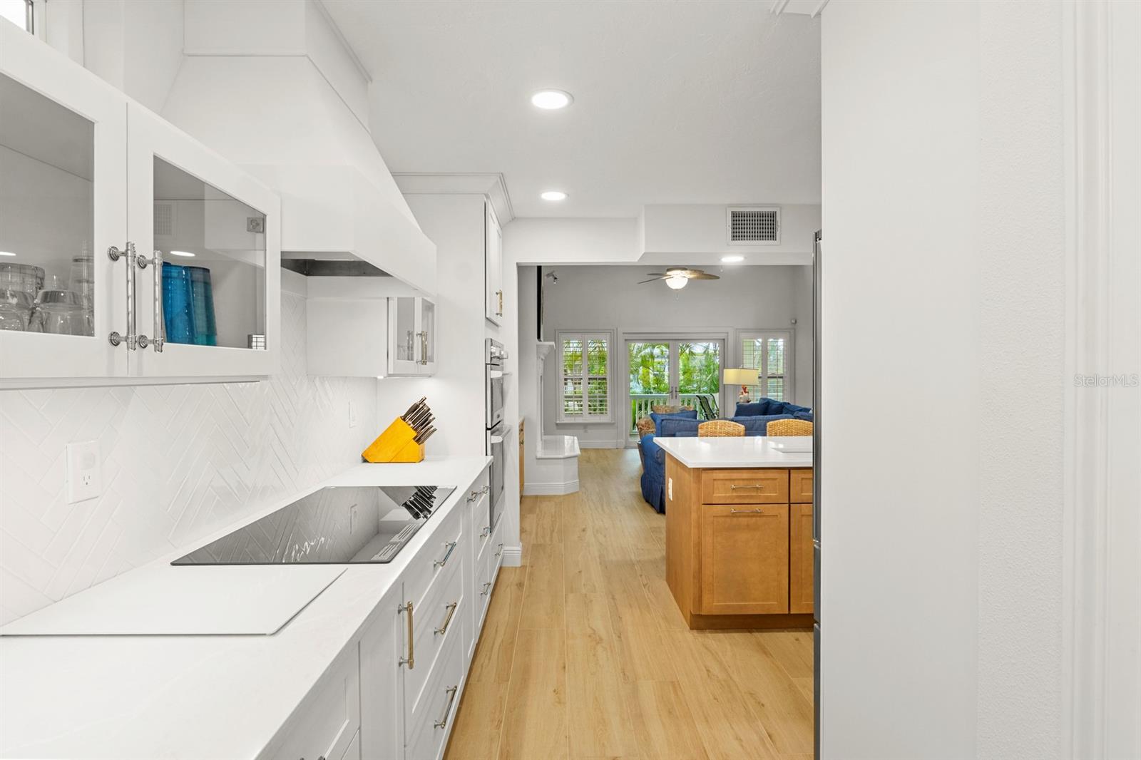 Image 25 of 63 For 705 Shore Drive