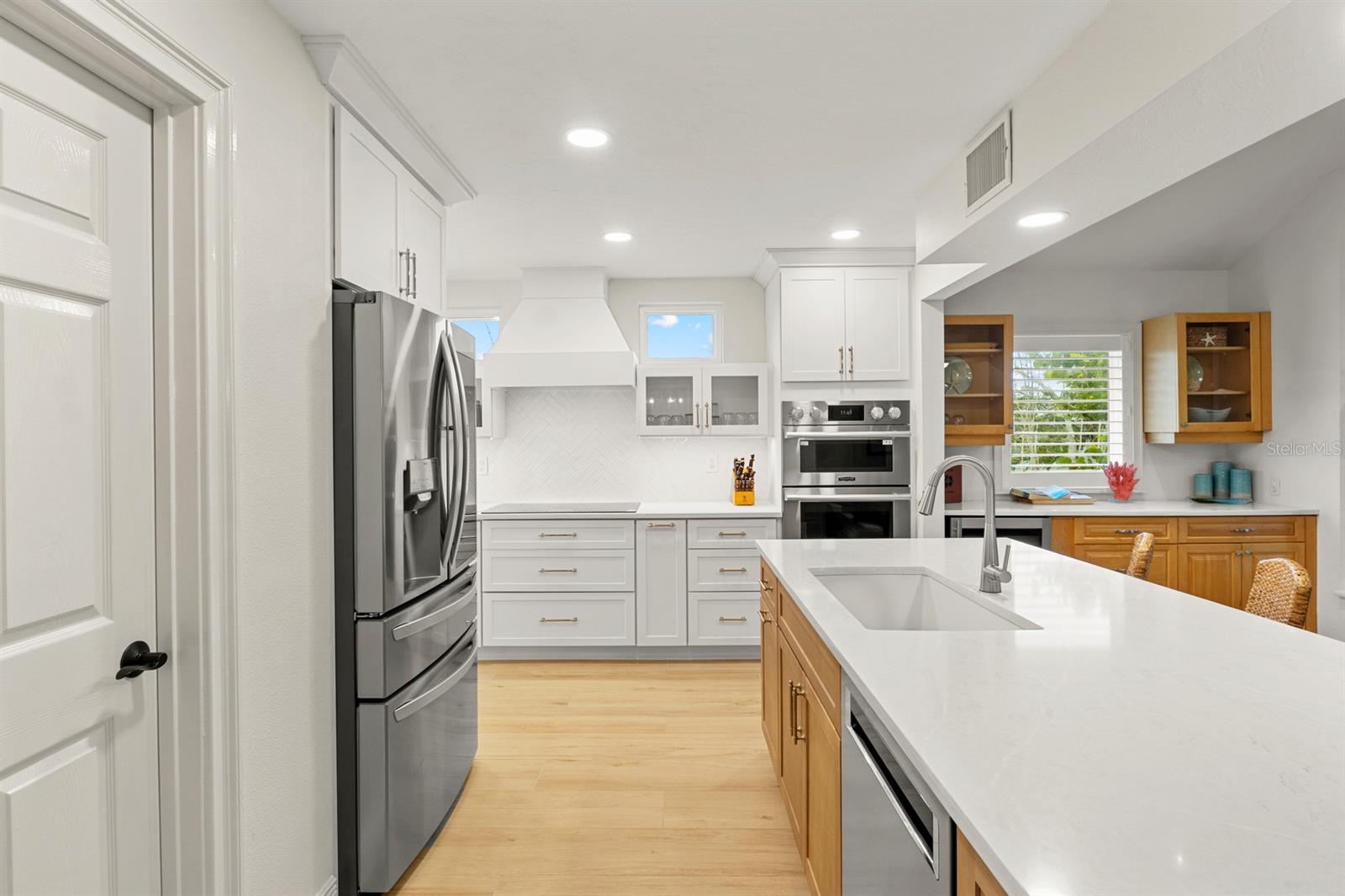 Image 28 of 63 For 705 Shore Drive