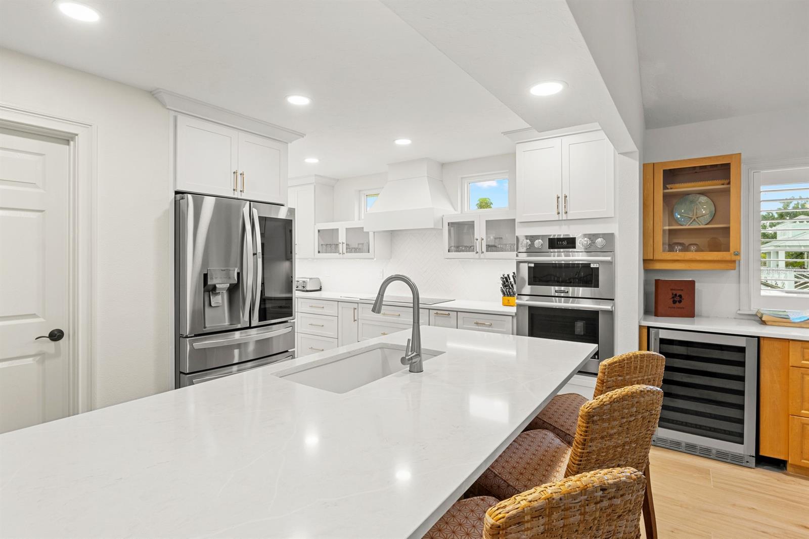 Image 29 of 63 For 705 Shore Drive